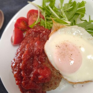 冷凍ハンバーグを使うから楽ちんロコモコ丼